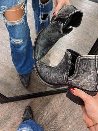 The Dixon Bootie {Naturally Distressed Black}