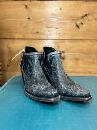 The Dixon Bootie {Naturally Distressed Black}