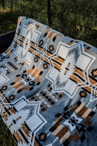 DOORBUSTER The Carson Desert Aztec Blanket