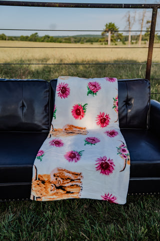 DOORBUSTER The Highland Blooms Blanket
