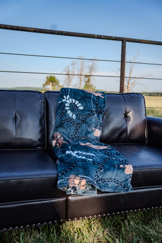 DOORBUSTER The Blossom Saddle Blanket