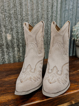 ariat-chandler-white-boot-stitch-western-booties-5