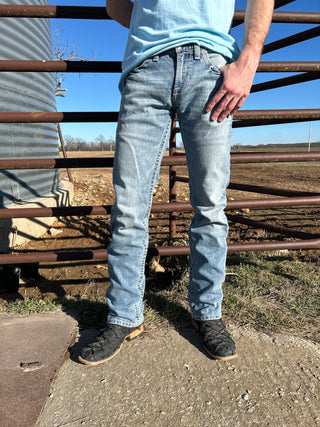 ariat-light-wash-slim-fit-M7-jeans-2