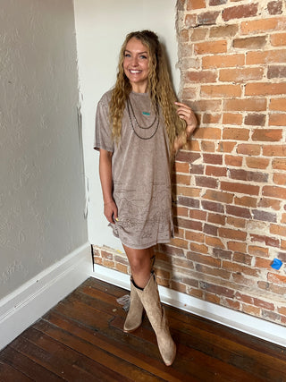 ariat-road-trip-western-t-shirt-dress-6