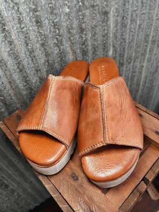 bedstu-leather-platform-slide-4