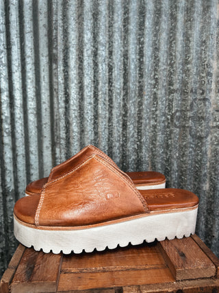 bedstu-leather-platform-slide-6