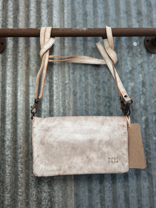 bedstu-nectar-lux-crossbody-wristlet-1