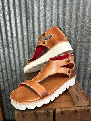 bedstu-soni-leather-platform-sandal-1