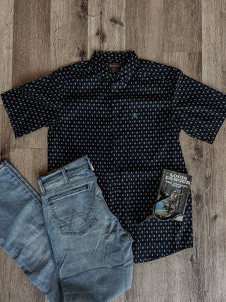 mens-ariat-classic-fit-short-sleeve-geo-print-shirt-1