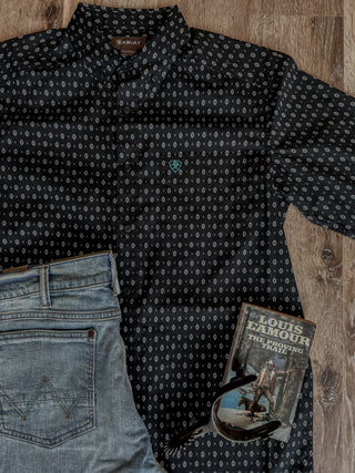 mens-ariat-classic-fit-short-sleeve-geo-print-shirt-2