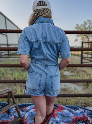 womens-light-wash-short-sleeve-denim-romper-5