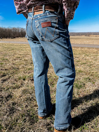 wrangler-relaxed-boot-cut-jeans-1