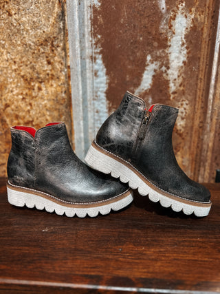 Bedstu Lydyi Boots {Black Lux}
