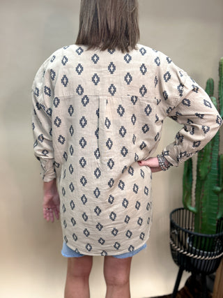 ariat-poppy-over-sized-shirt-7