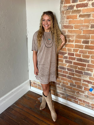 ariat-road-trip-western-t-shirt-dress-3