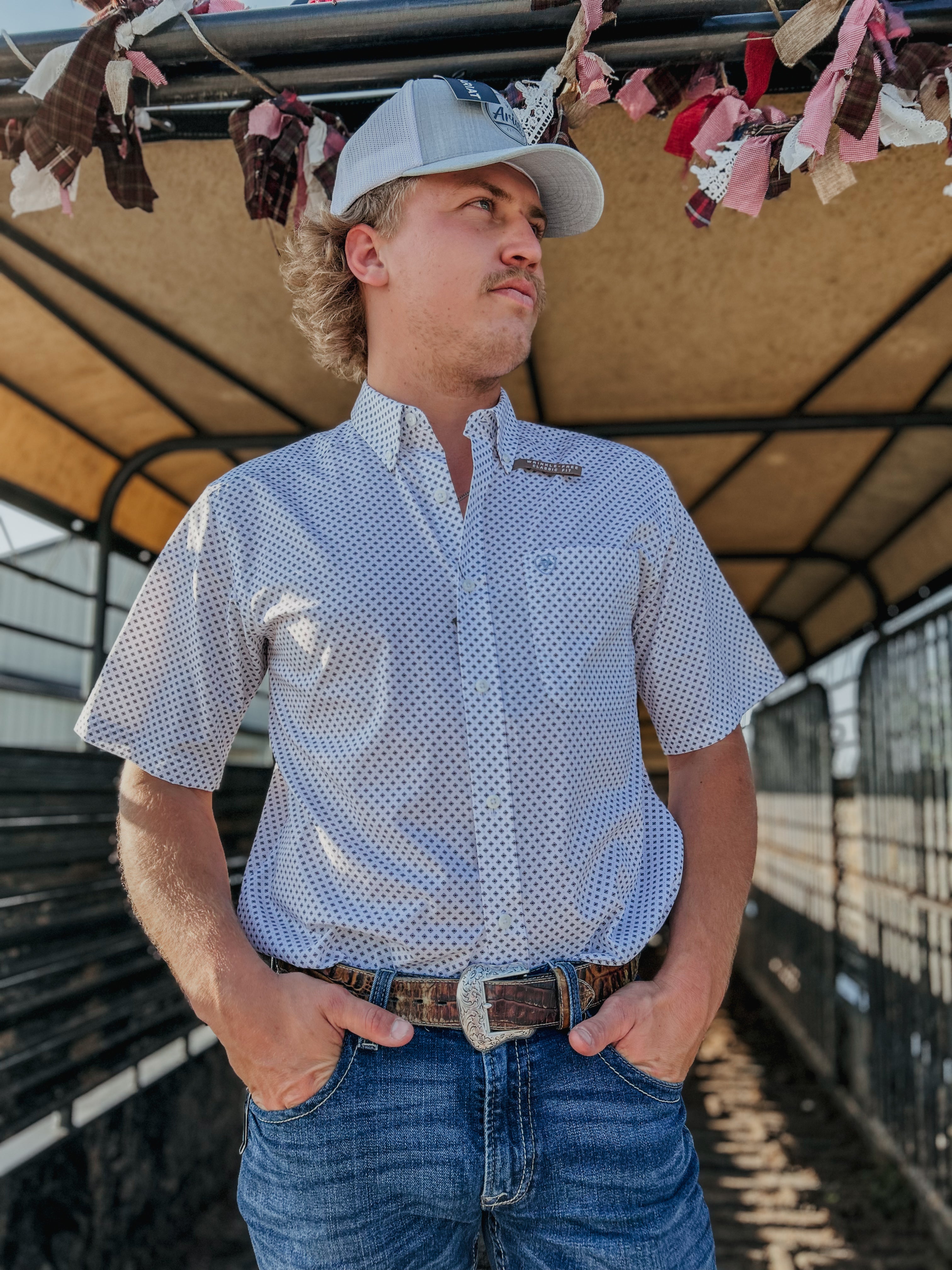 The Ariat Damien Short Sleeve Shirt {White} The Ariat Damien Short Sleeve Shirt {White}