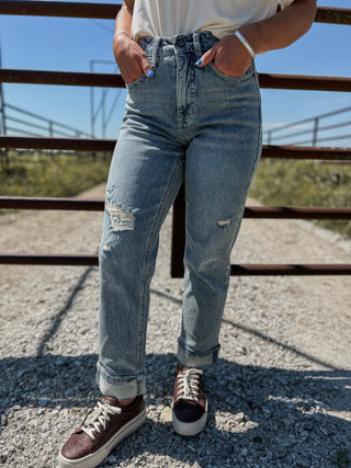 rock-and-roll-denim-distressed-straight-crop-jean-2