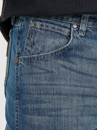 Wrangler Men's Retro Relaxed Bootcut Jeans {True Blue Wash}